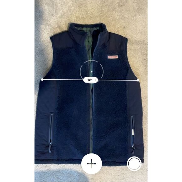 Vineyard Vines reversible blackwatch plaid Sherpa vest, Med $118 - Picture 7 of 7